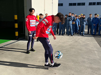 いわきFC 山口大輝選手、河村匠選手　いわき工場訪問