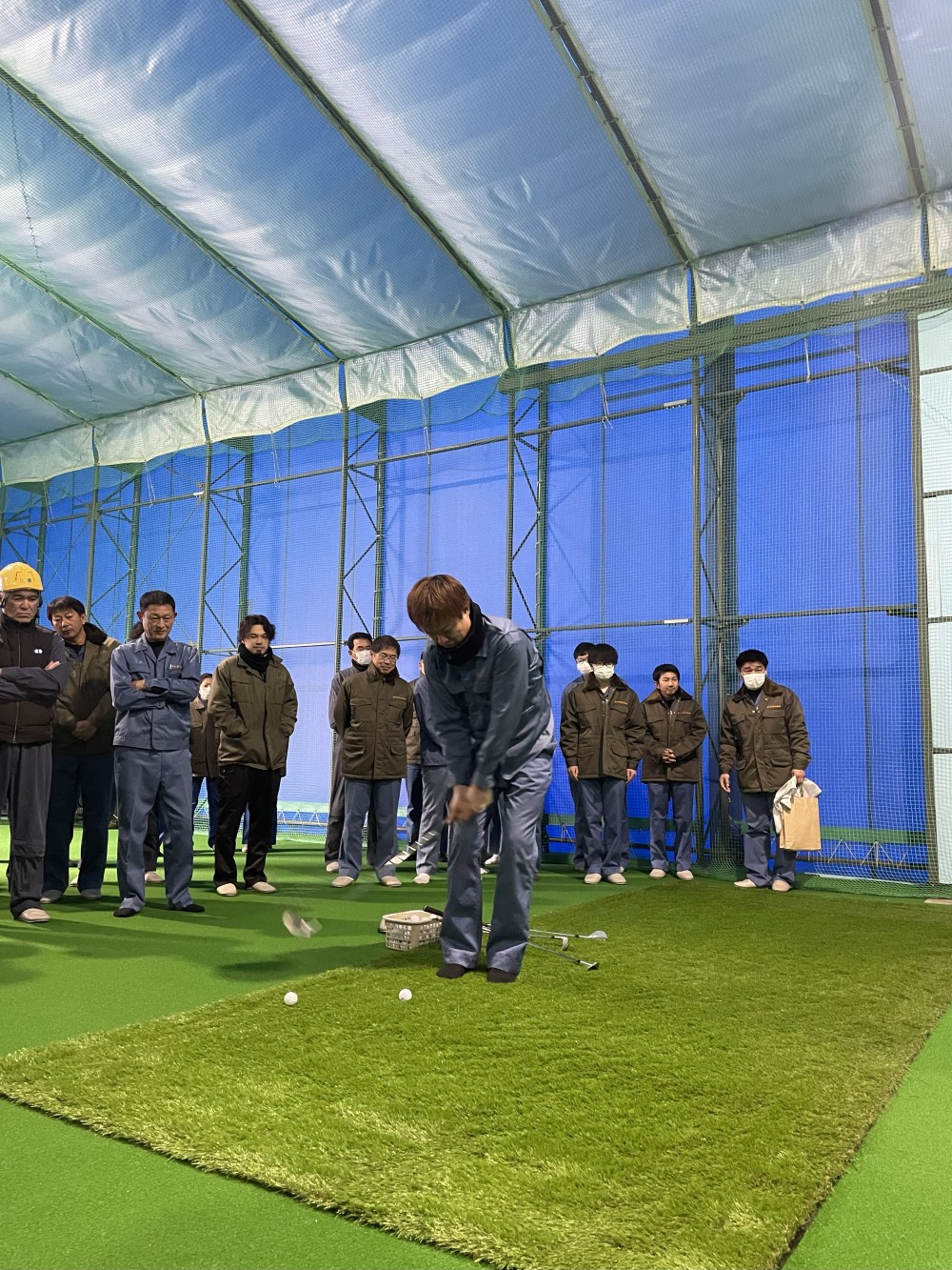 女子プロゴルファー岸部桃子選手　いわき工場訪問4